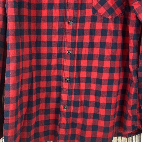 Red & Black Plaid Flannel Shirt - Picture 3 of 8